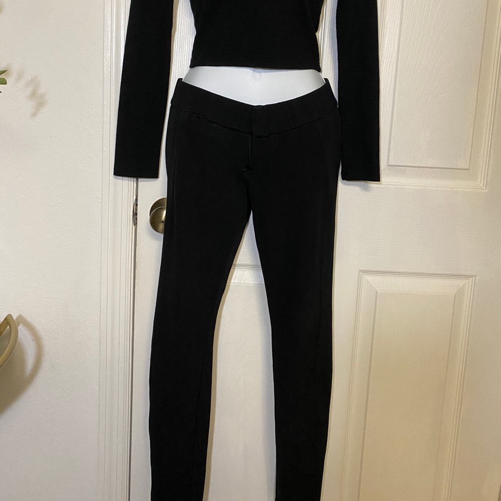 Guess black stretchy dress pants sz 24